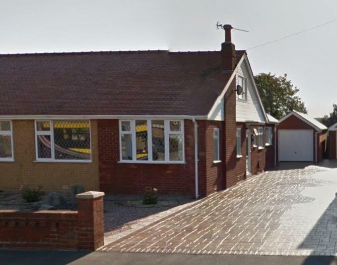 Belle'S Bungalow Villa Cleveleys Exterior photo